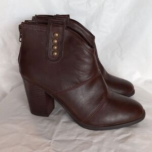 Refresh Brown Leather Ankle Heeled Boots Size 10